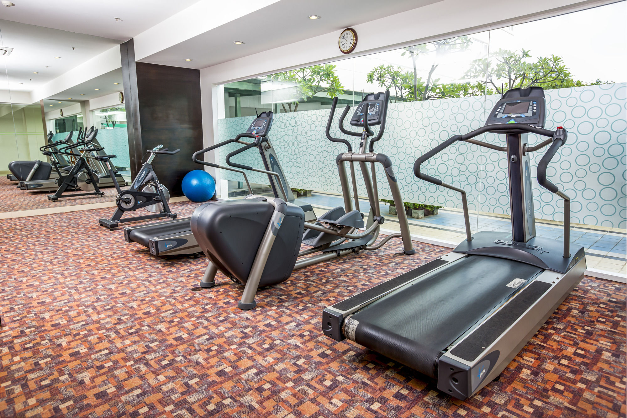 Radha Regent Electronic City Bangalore Exteriör bild