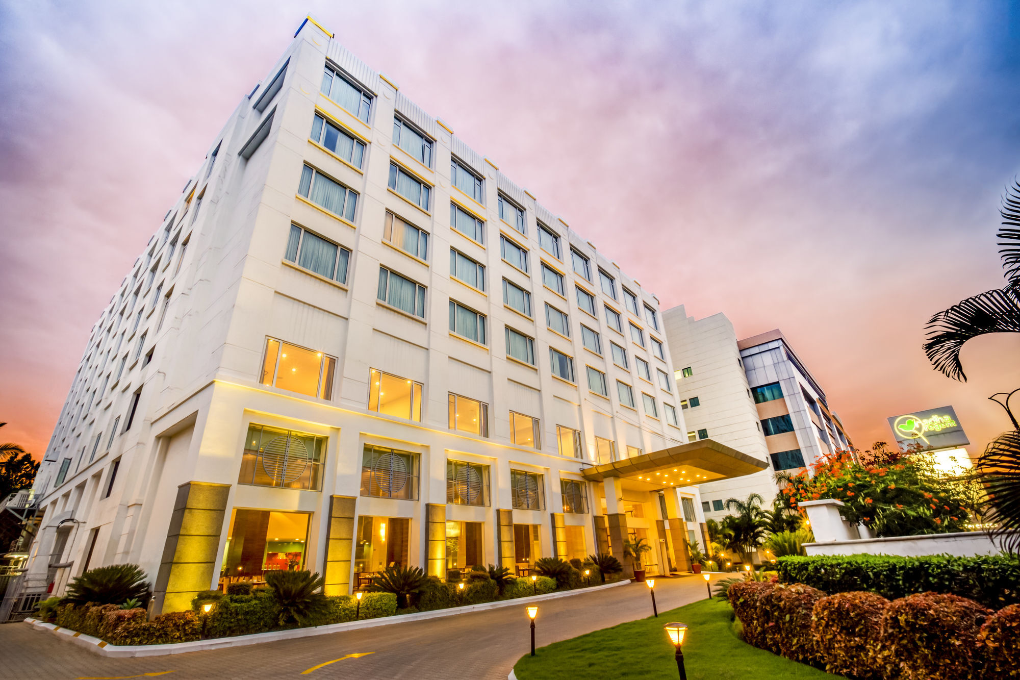Radha Regent Electronic City Bangalore Exteriör bild